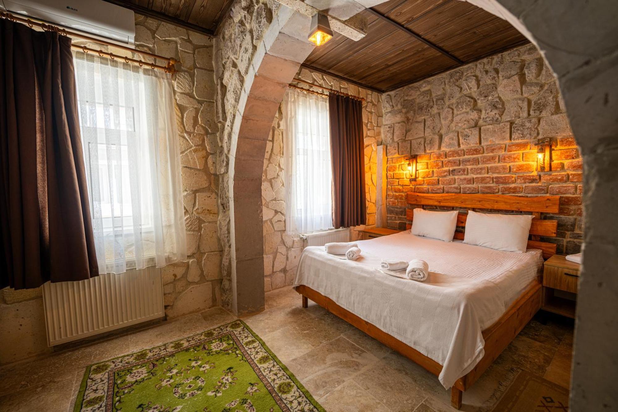 Hostel Crazy Horse