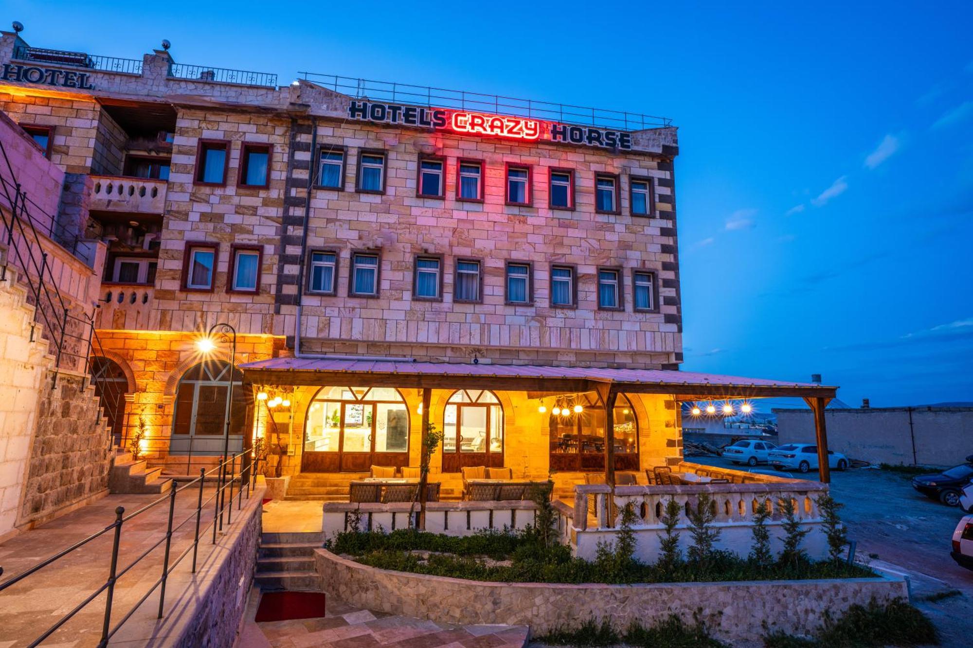 Crazy Horse * Ортахисар